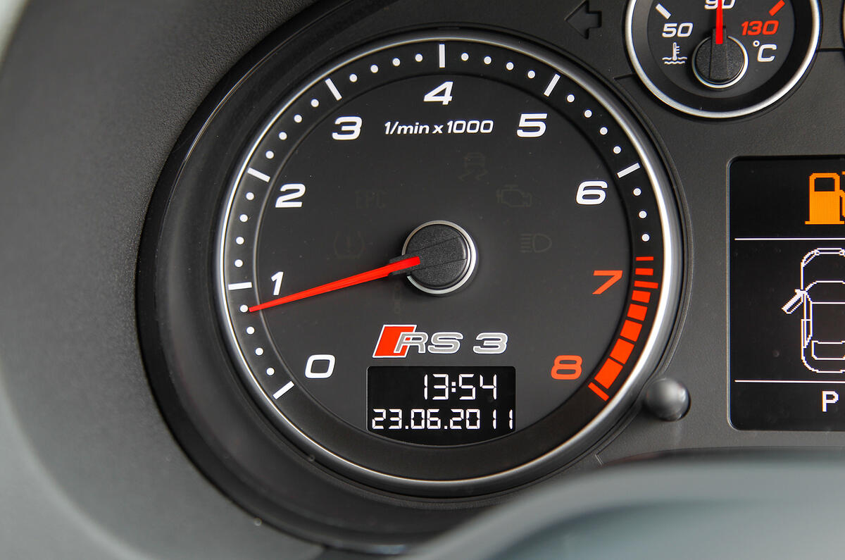 Audi RS3's speedo