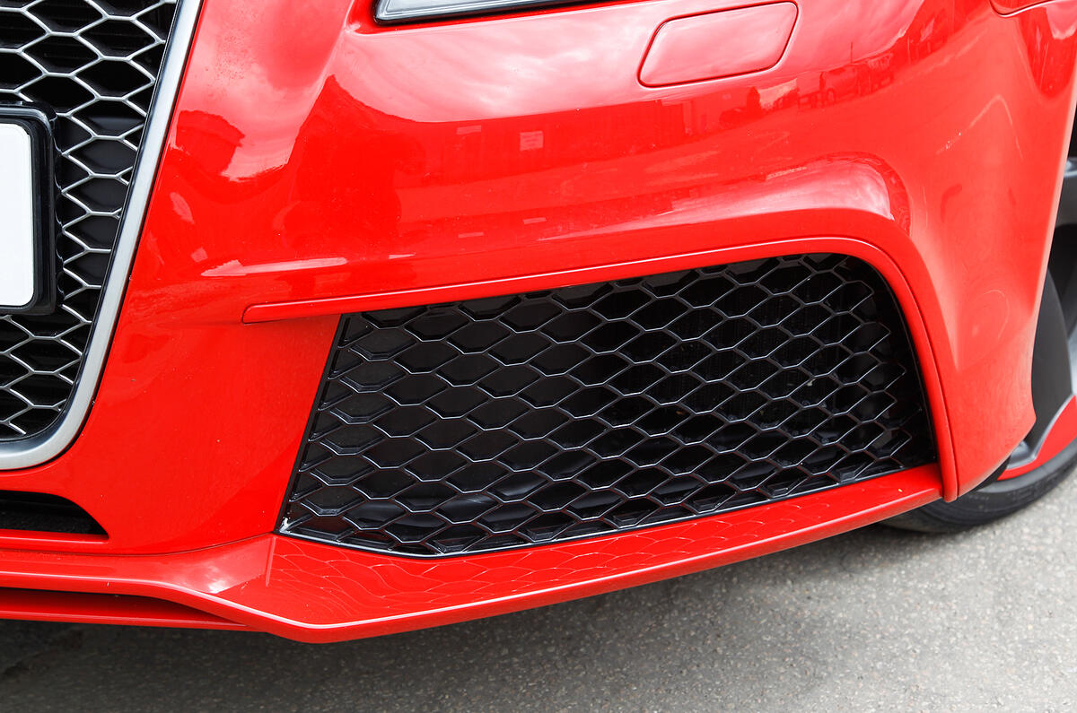 Audi RS3 air intakes