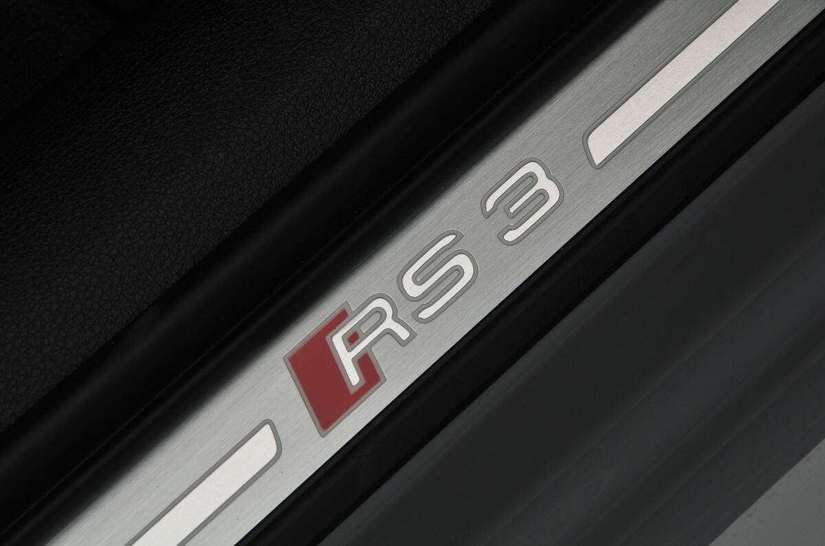 Audi RS3 side sills