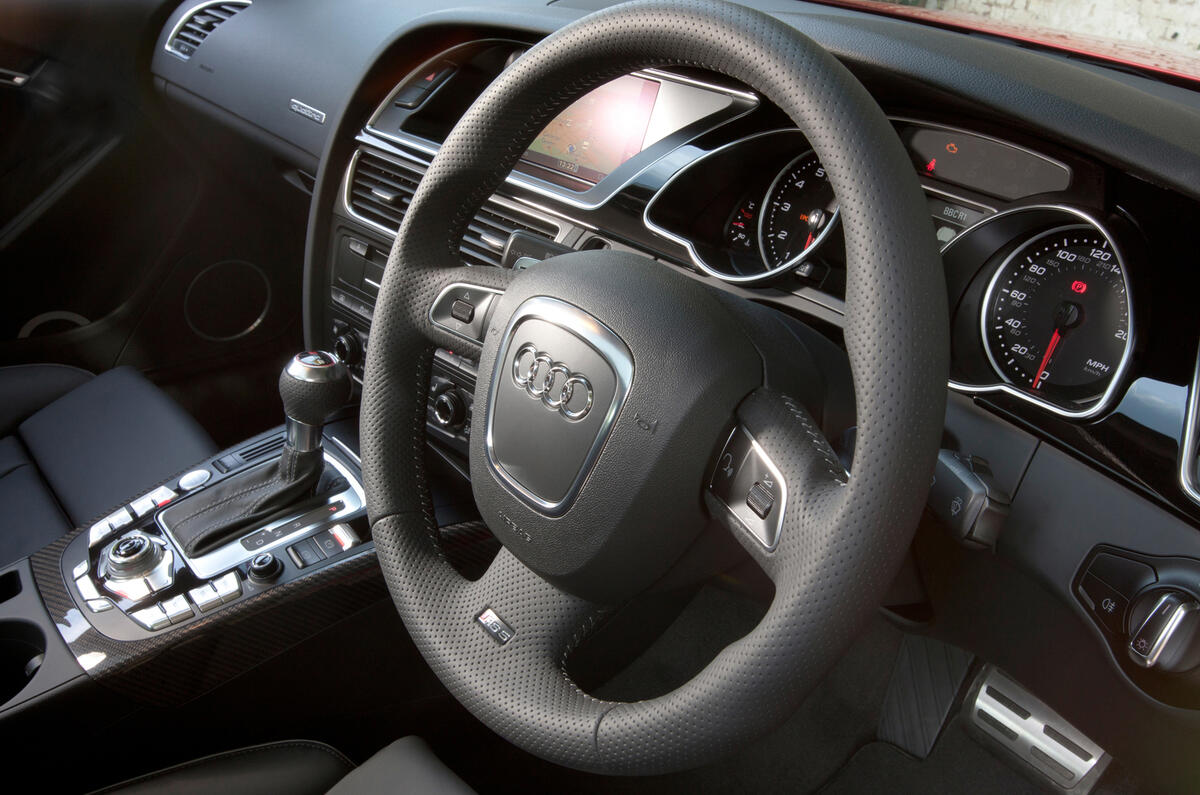 Audi RS5 dashboard