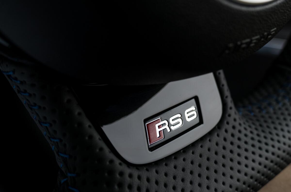 Audi RS6 badging