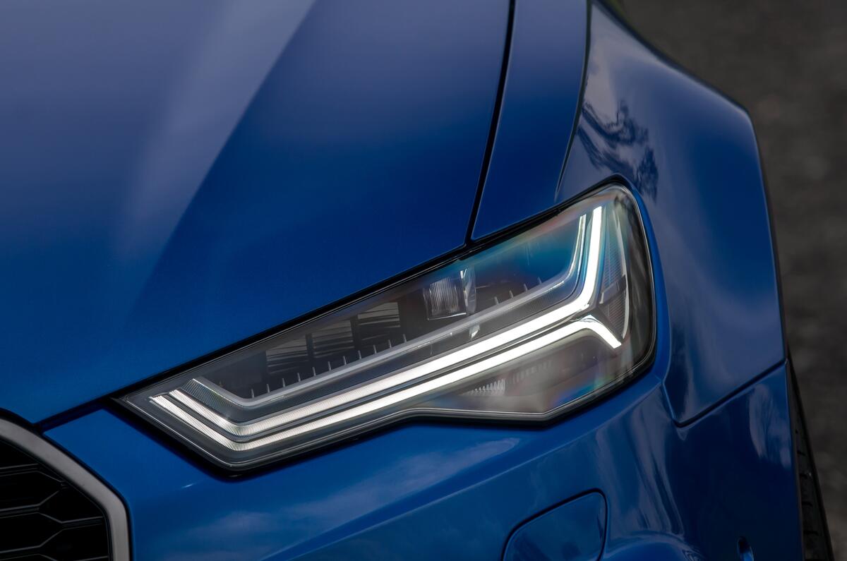 Audi RS6 LED headlights
