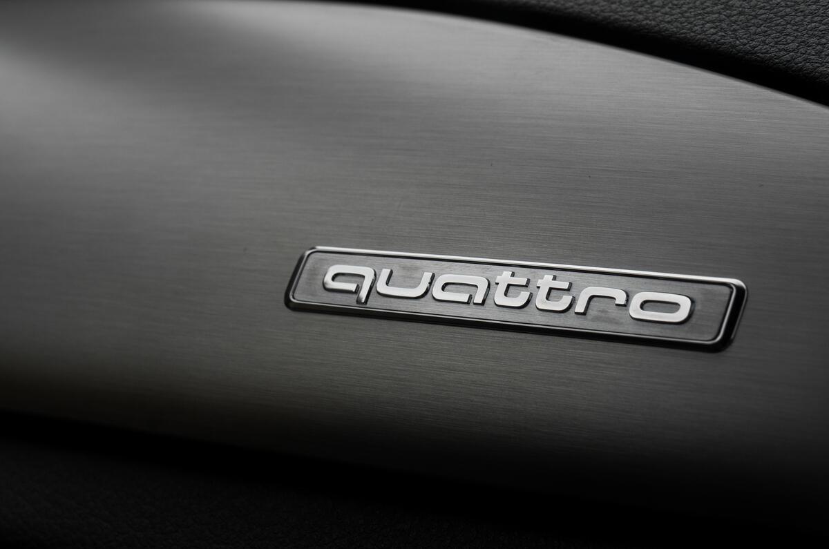 Audi RS7 quattro badging