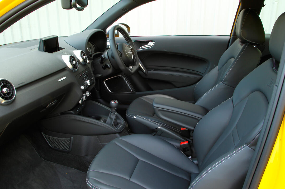 Audi S1's front seats