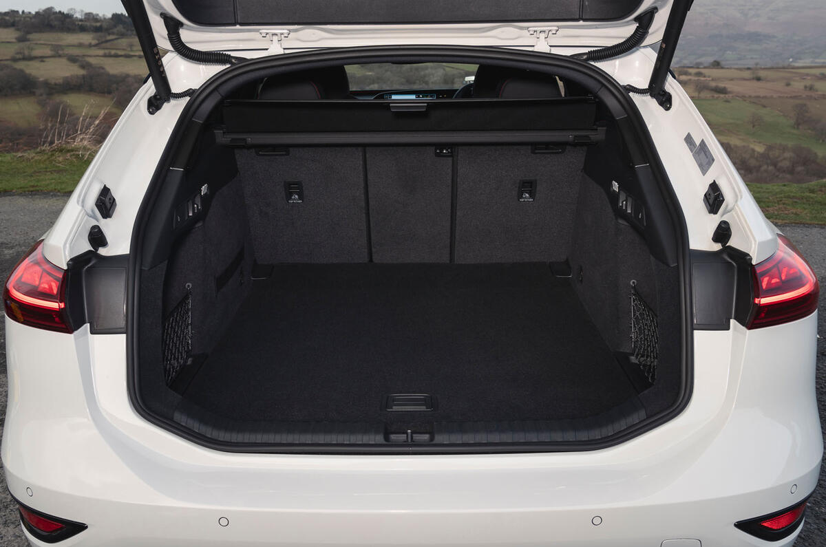 audi s6 avant e tron 2025 Review boot 0129 audi s6 avant e tron 2025 Review boot 0129