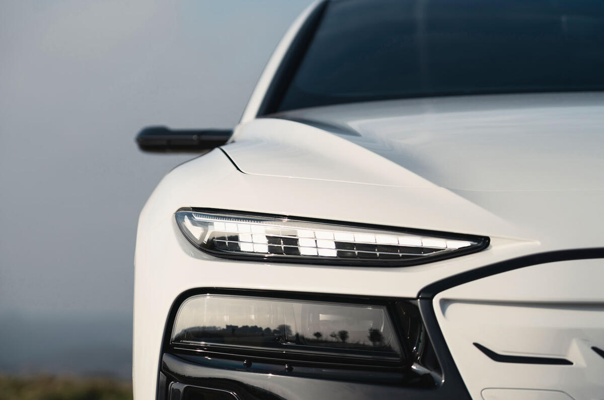 audi s6 avant e tron 2025 Review headlight 0059 audi s6 avant e tron 2025 Review headlight 0059