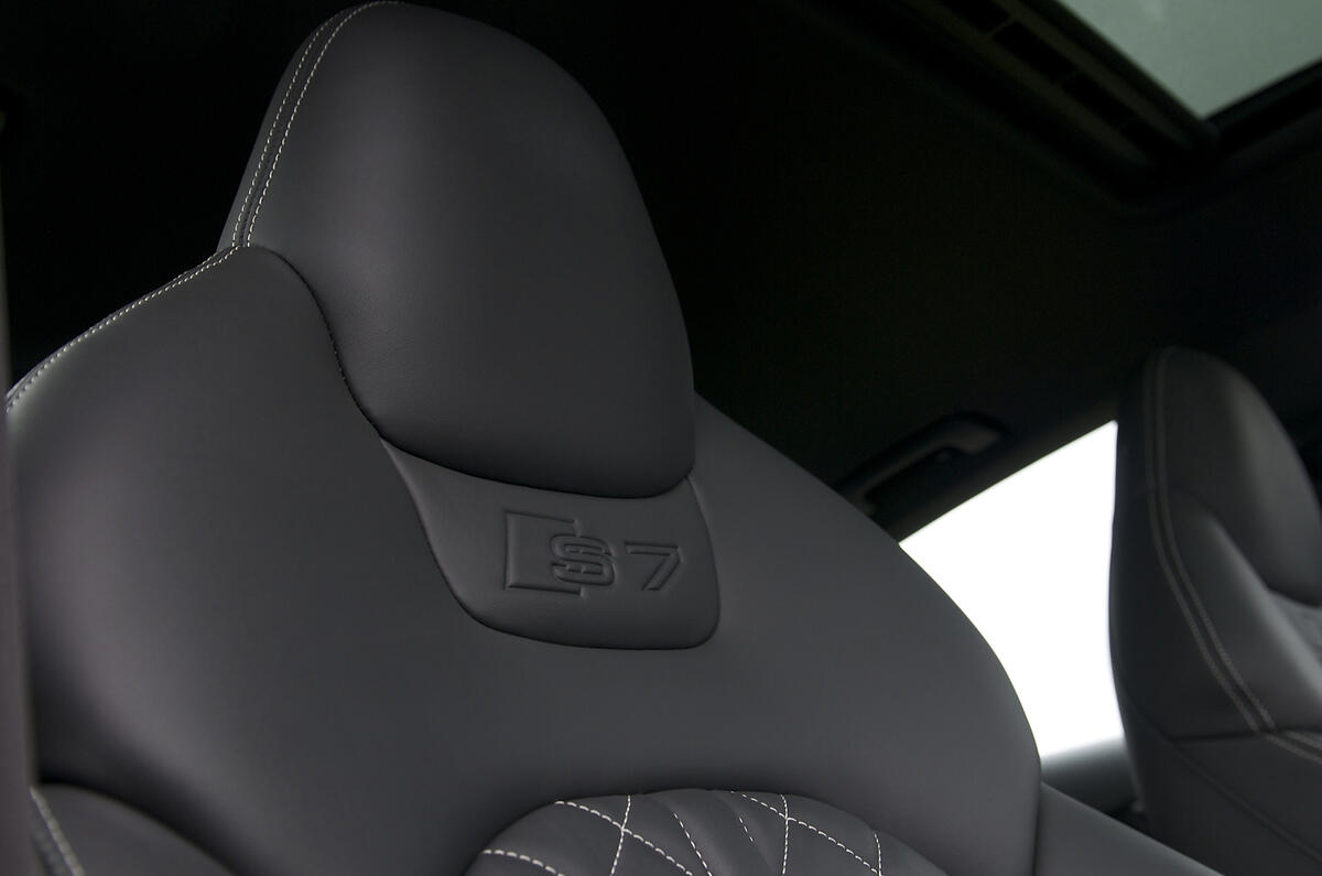 Audi S7 sports seats