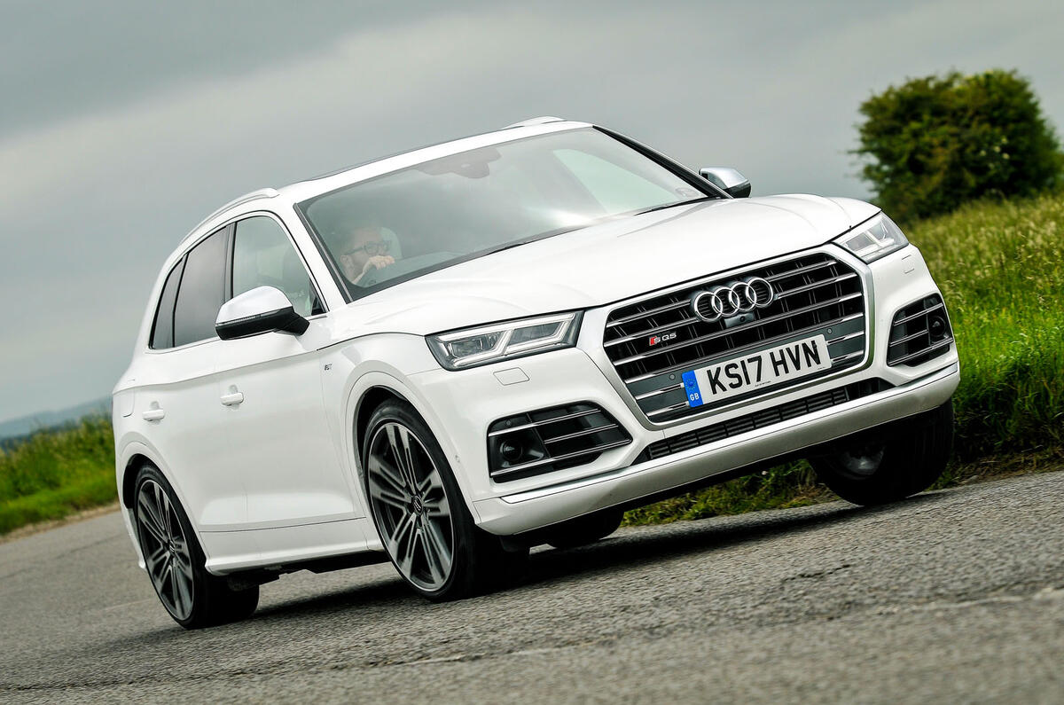 Audi SQ5 cornering