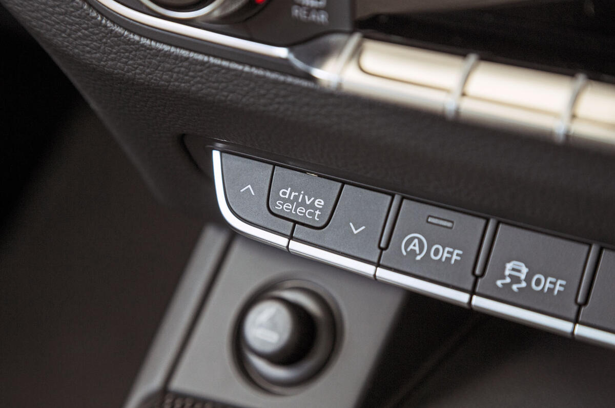 Audi SQ5 dynamic controls