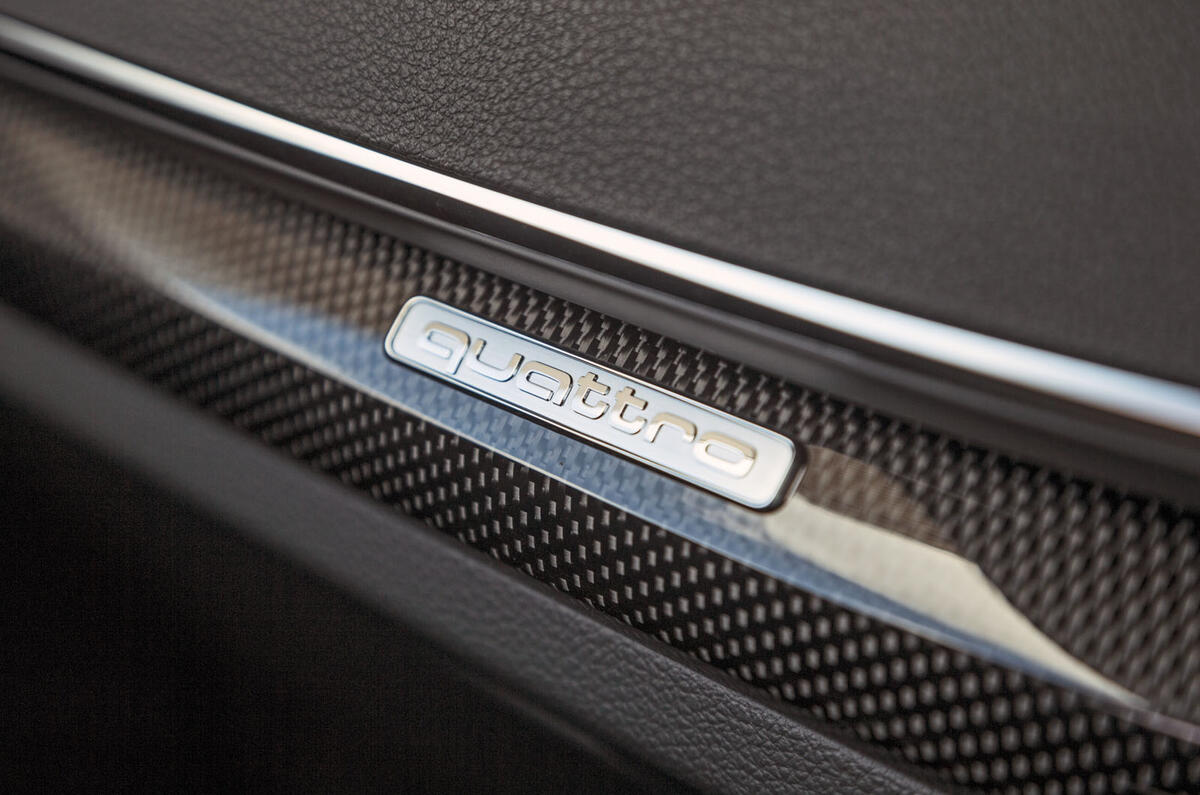 Audi SQ5 quattro badging