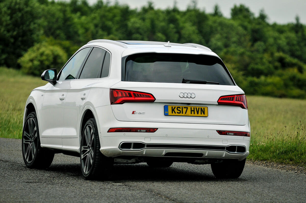 Audi SQ5 rear cornering