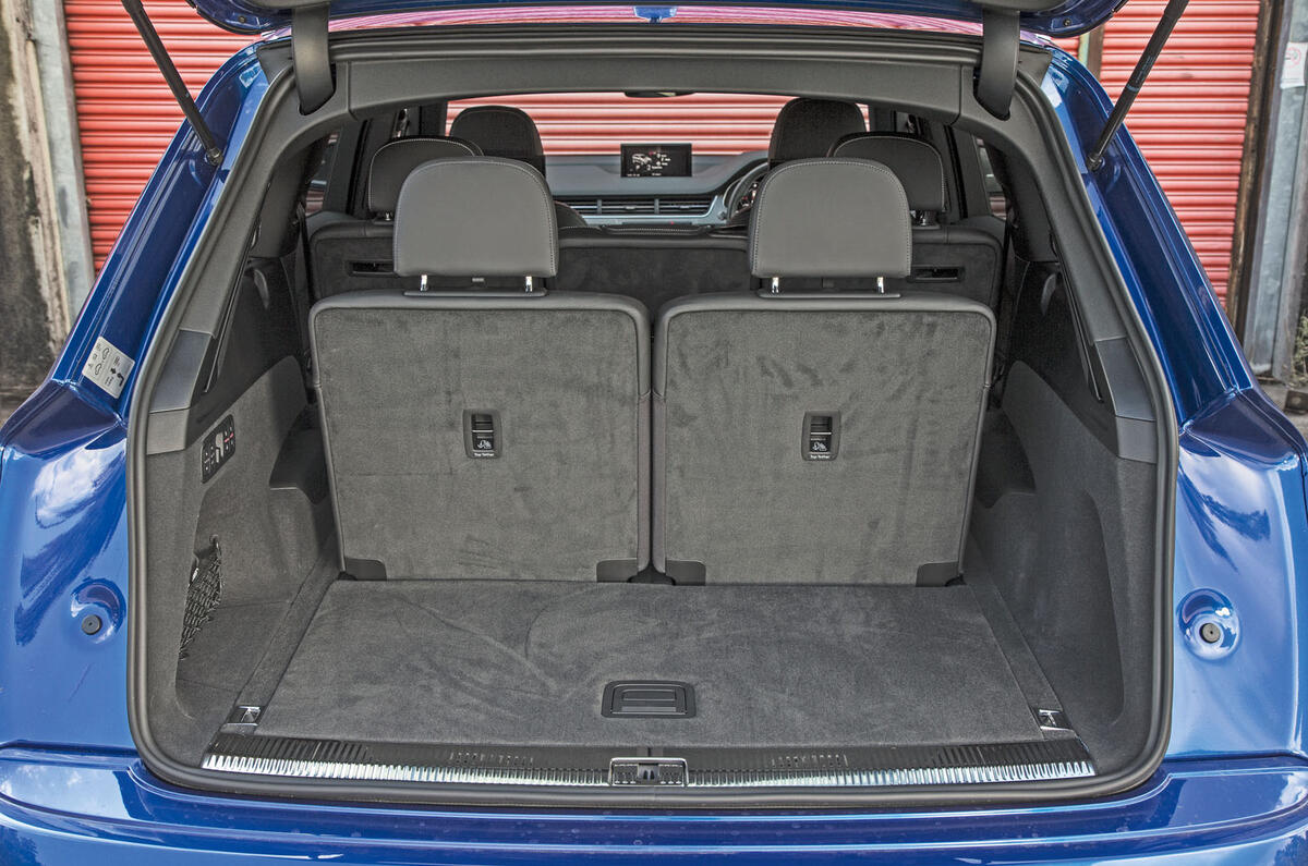 Audi SQ7 boot space