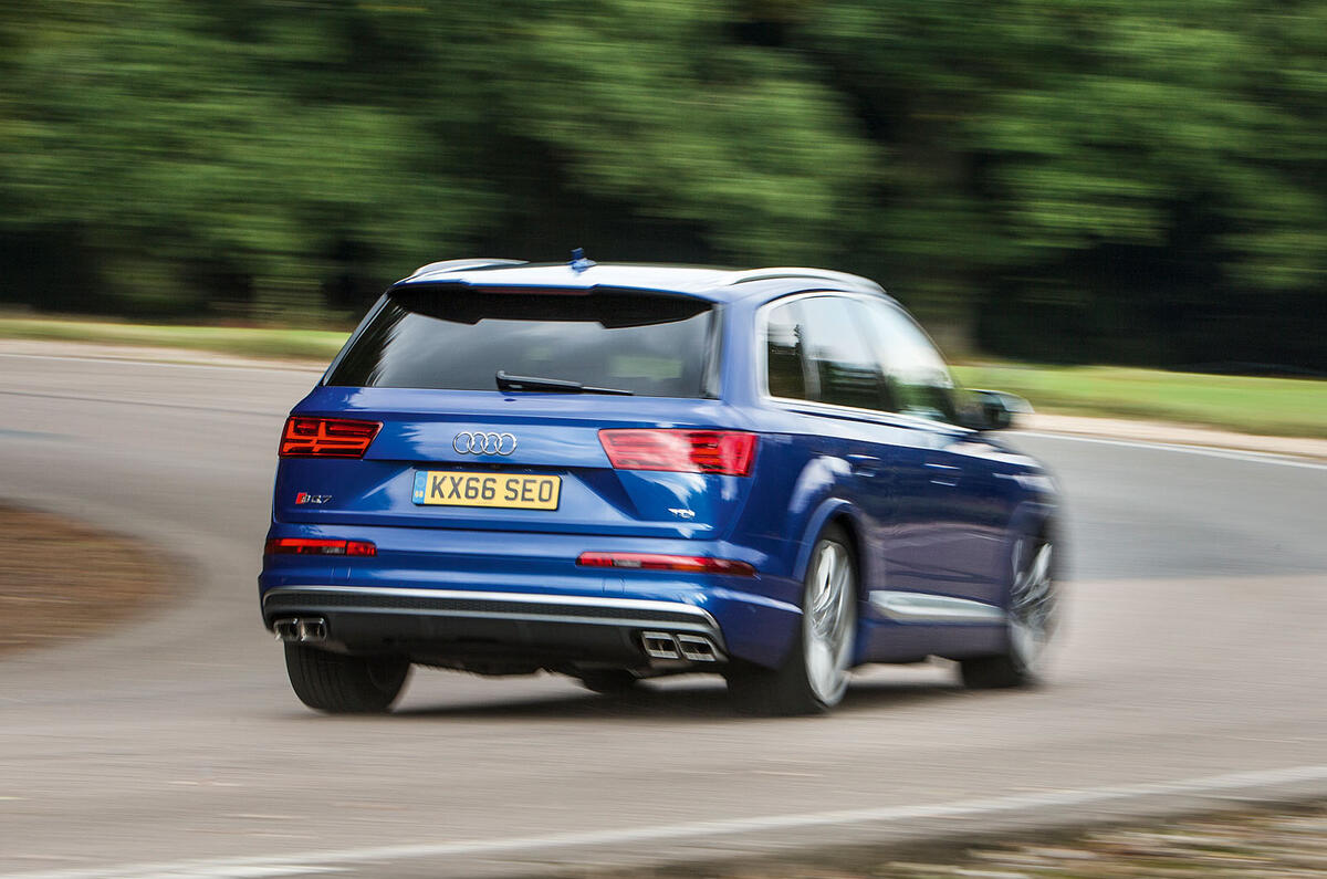 Audi SQ7 rear cornering