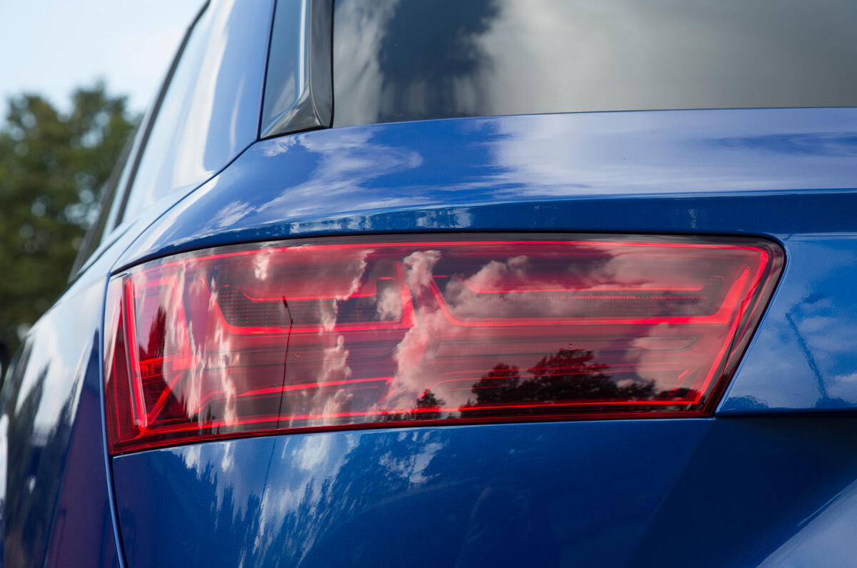 Audi SQ7 rear lights