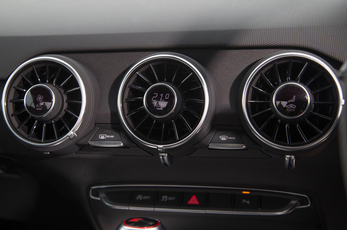 Audi TT RS climate controls