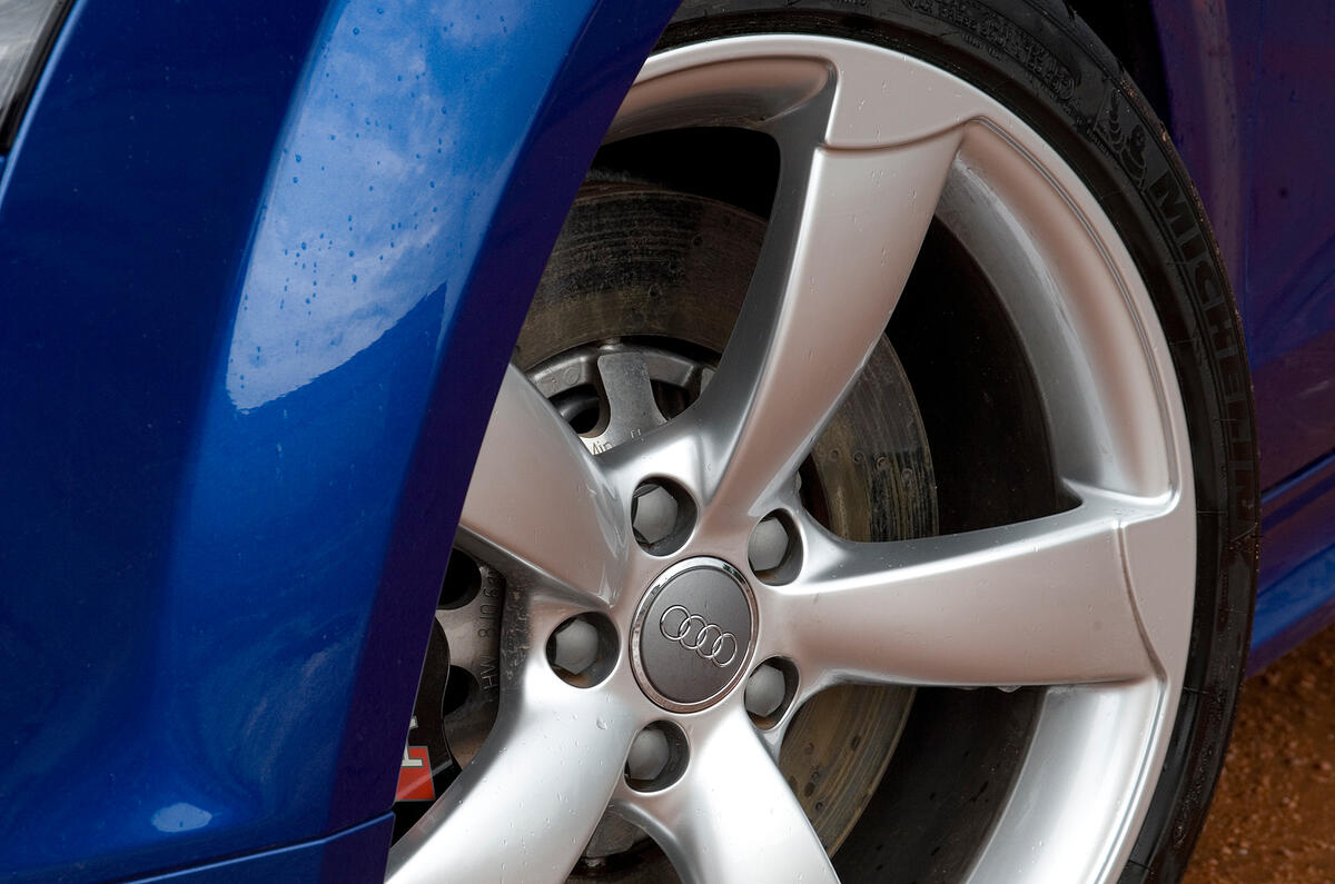 Audi TT RS 18in alloys