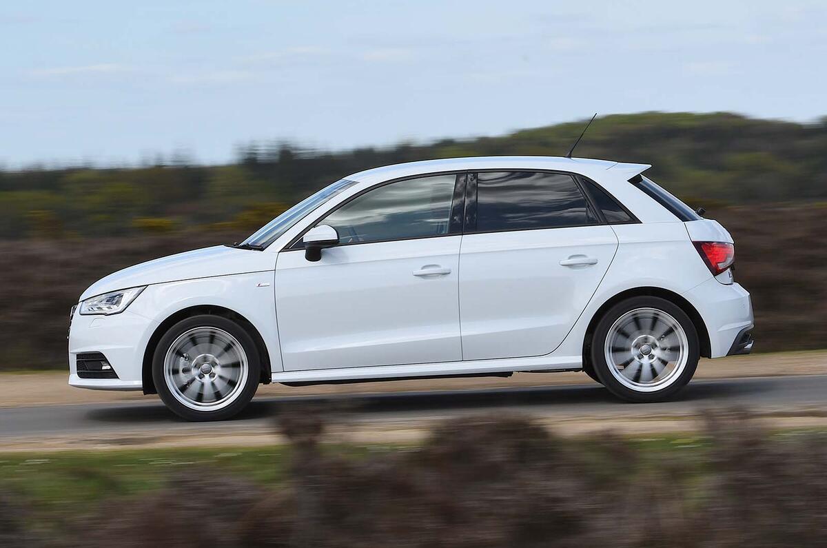 Audi A1 side tracking Audi A1 side tracking