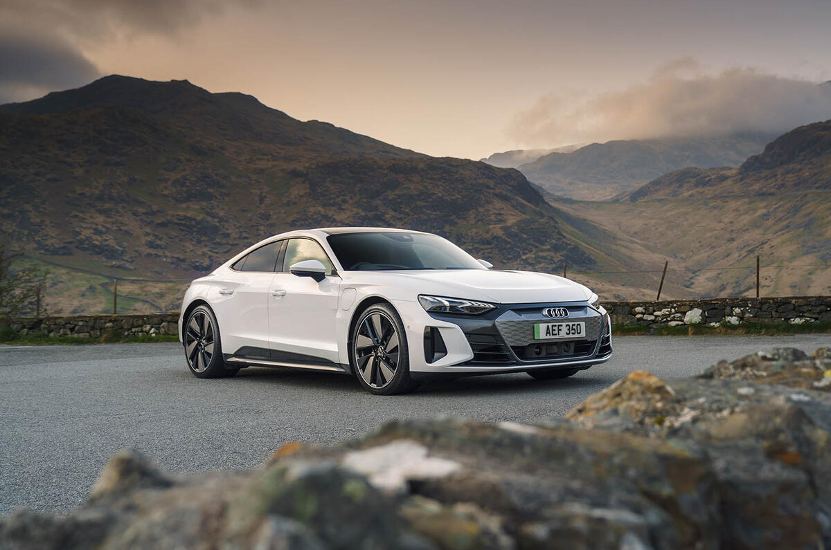 Audi E-tron GT statique avant