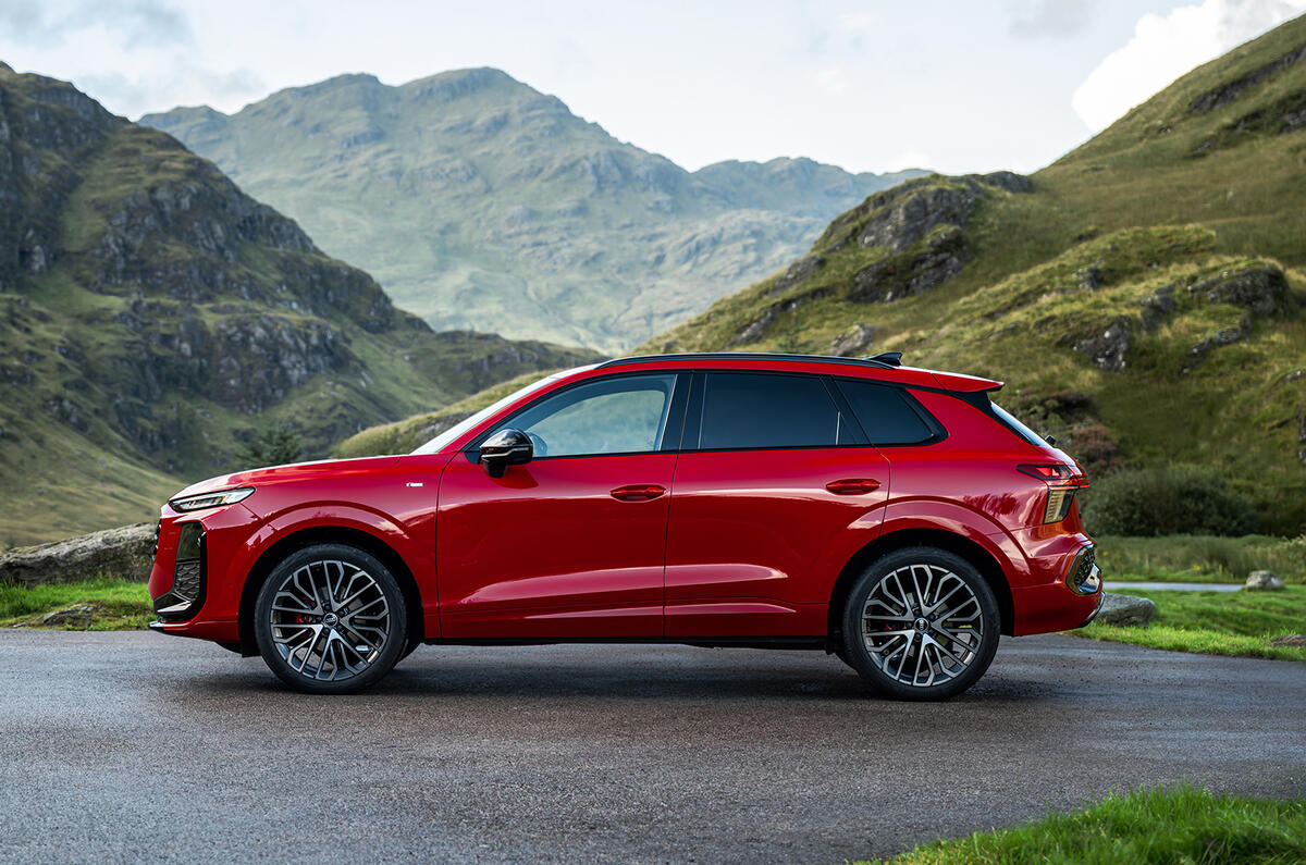 Audi Q3 TFSI progressivred J1301926 (1)