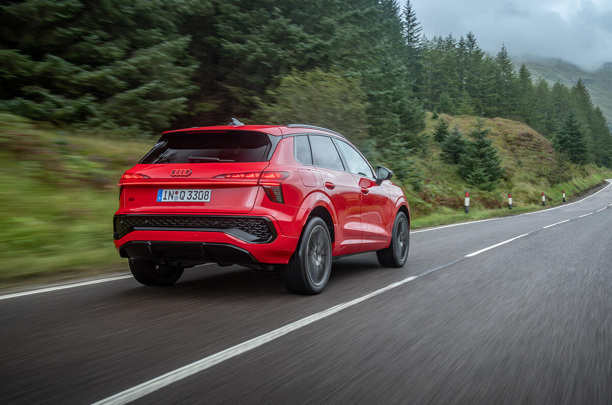 Audi Q3 TFSI progressivred SG41300