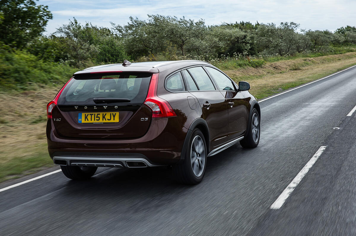 Volvo V60 Cross Country rear
