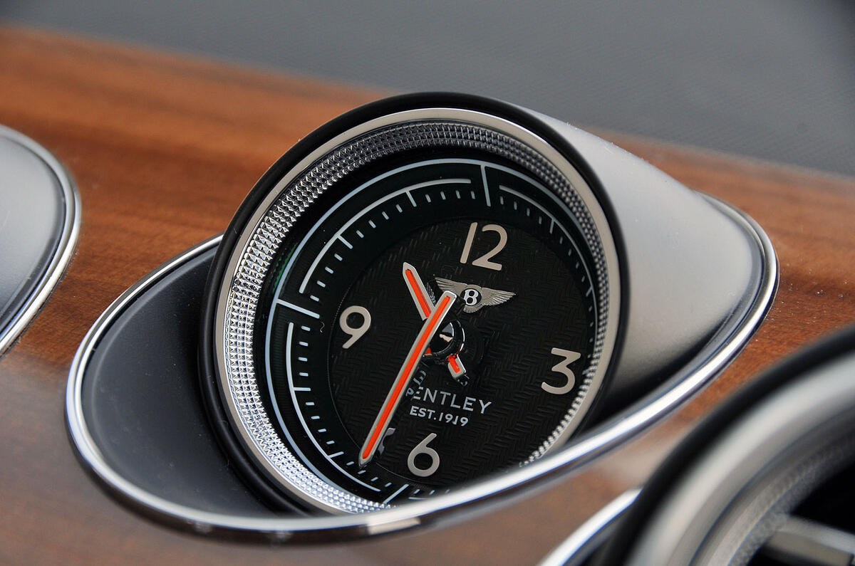 Bentley Bentayga Diesel clock