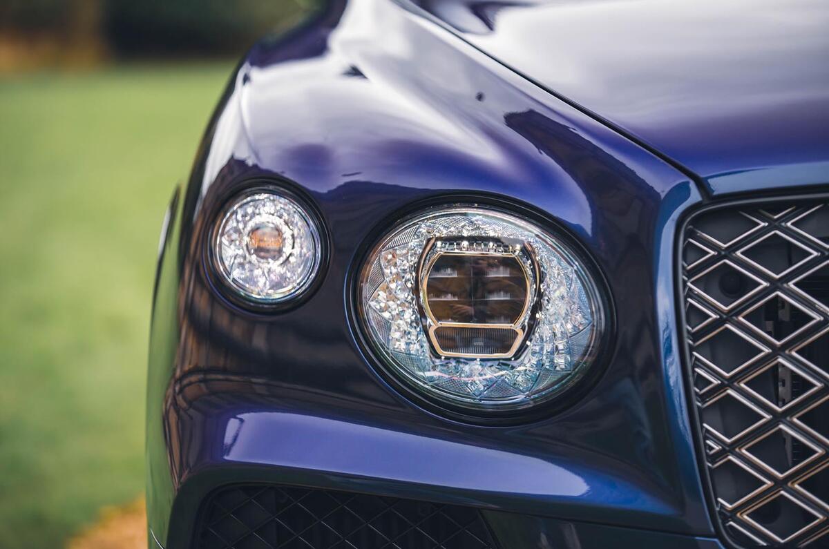 bentley bentayga mulliner ewb review 202404 headlights