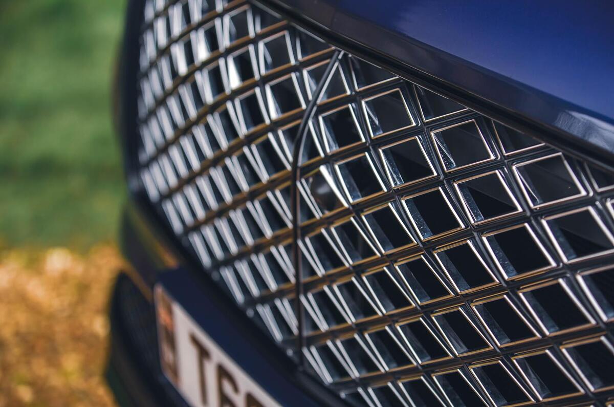 bentley bentayga mulliner ewb review 202405 grill