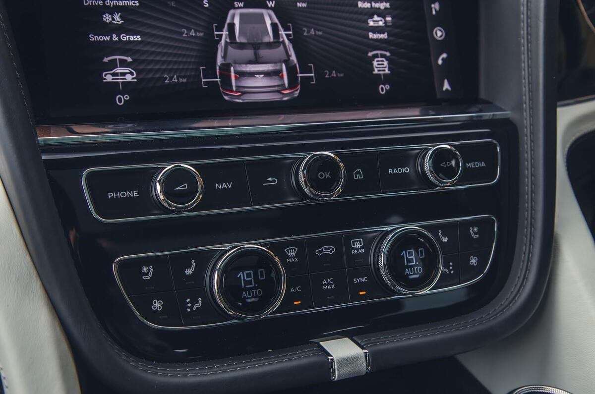 bentley bentayga mulliner ewb review 202417 hvac buttons