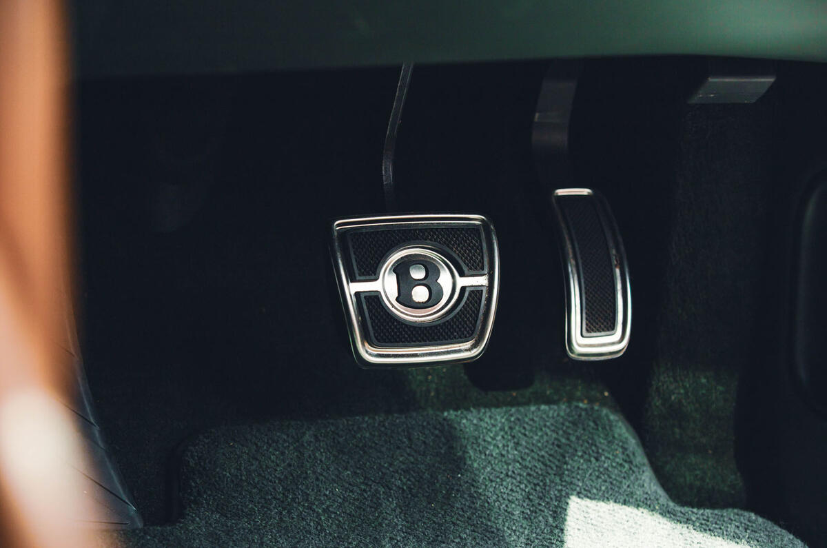 bentley bentayga s rt 2024 jh 22