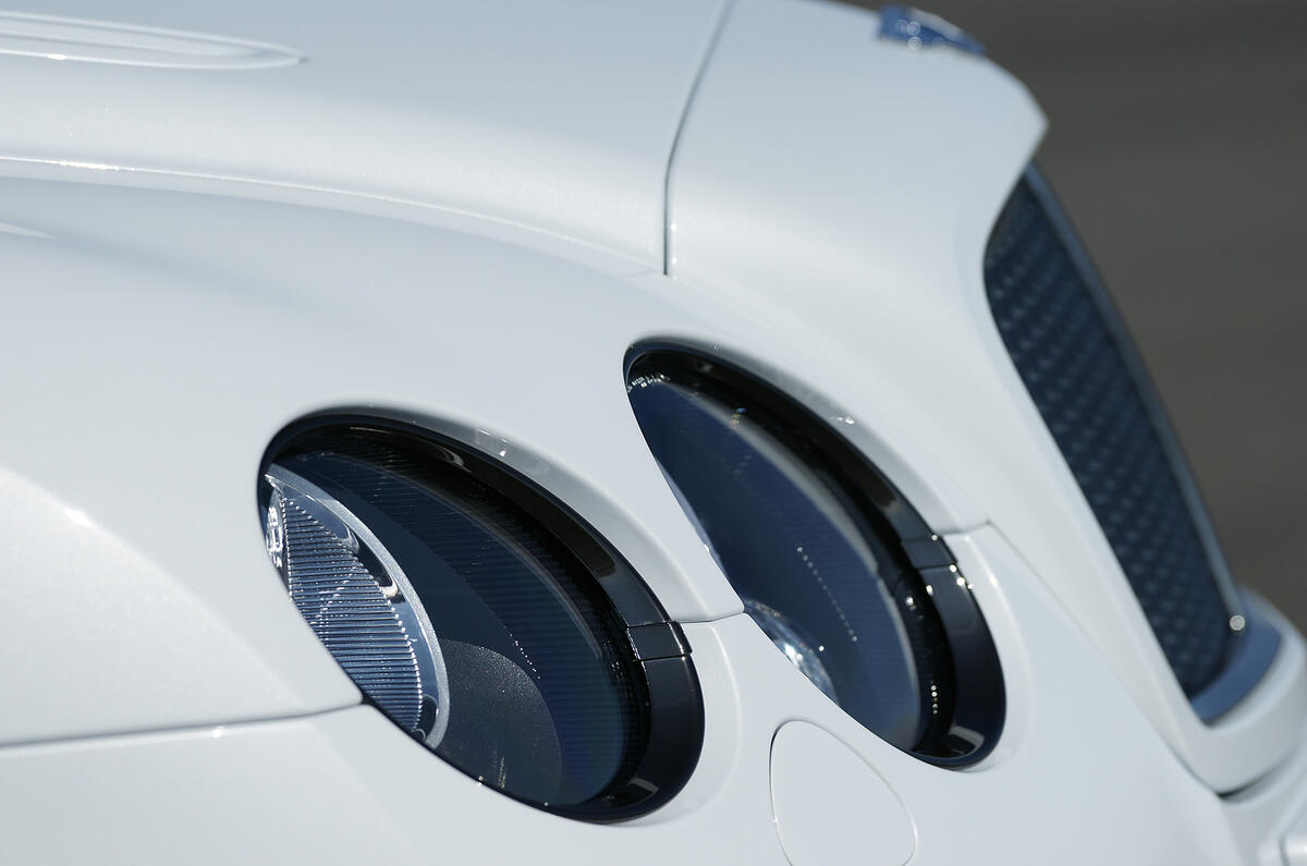 Bentley Supersports on video
