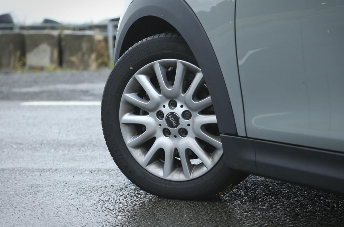 Comparison: What’s the best car in the wet? Comparison: What’s the best car in the wet?