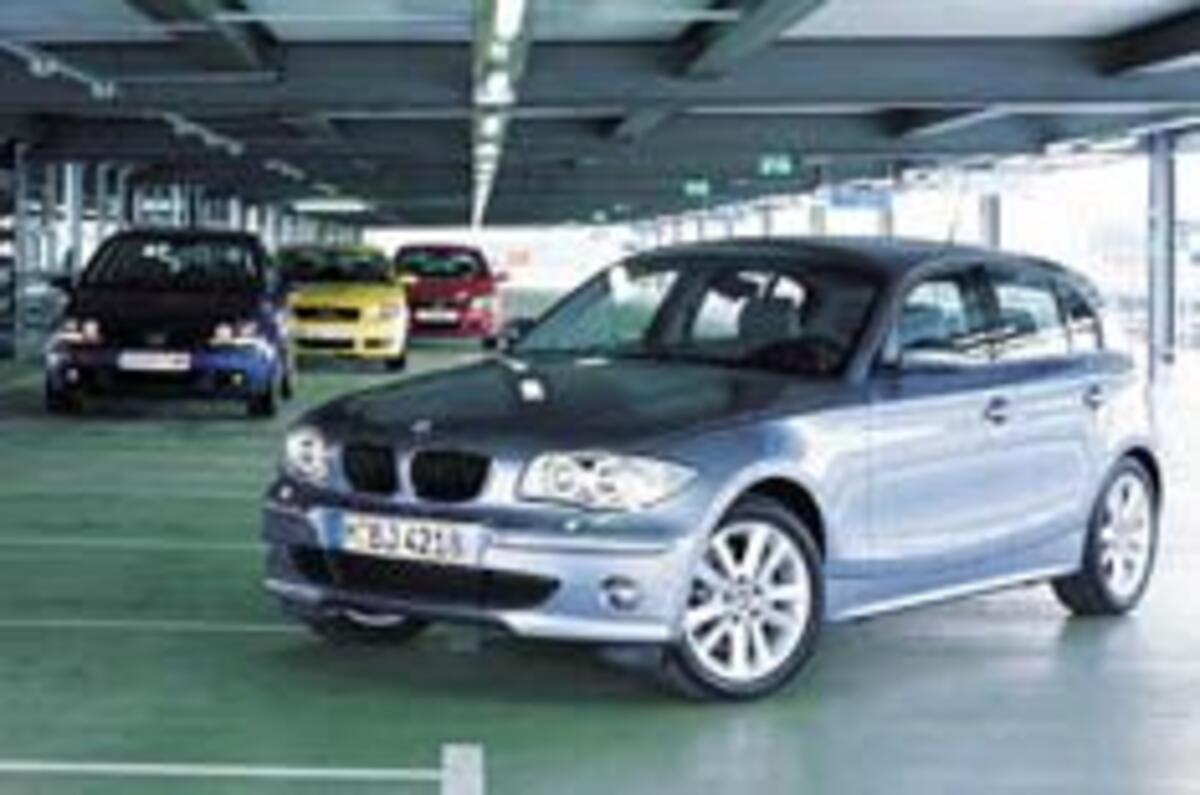 Autocar pits One against the others 