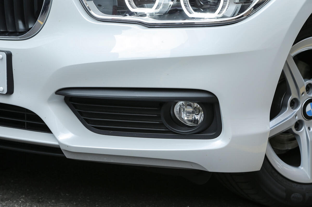 BMW 1 Series fog lights
