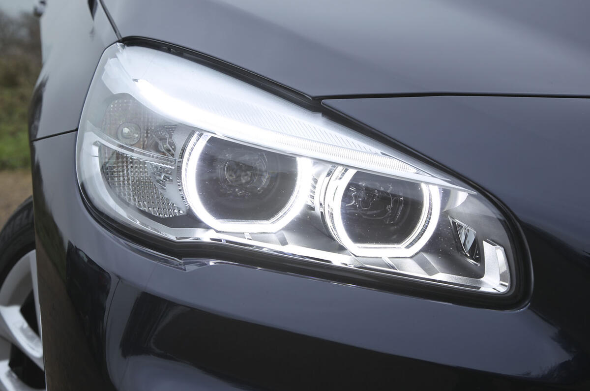 2 Series AT's Xenon headlights