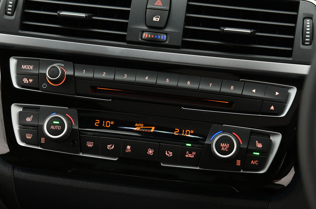 BMW 3 Series centre console