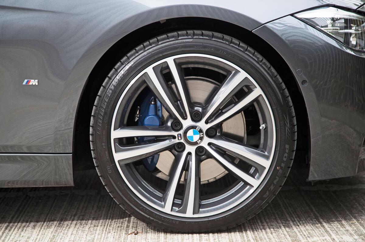 19in BMW 330e M Sport alloy wheels