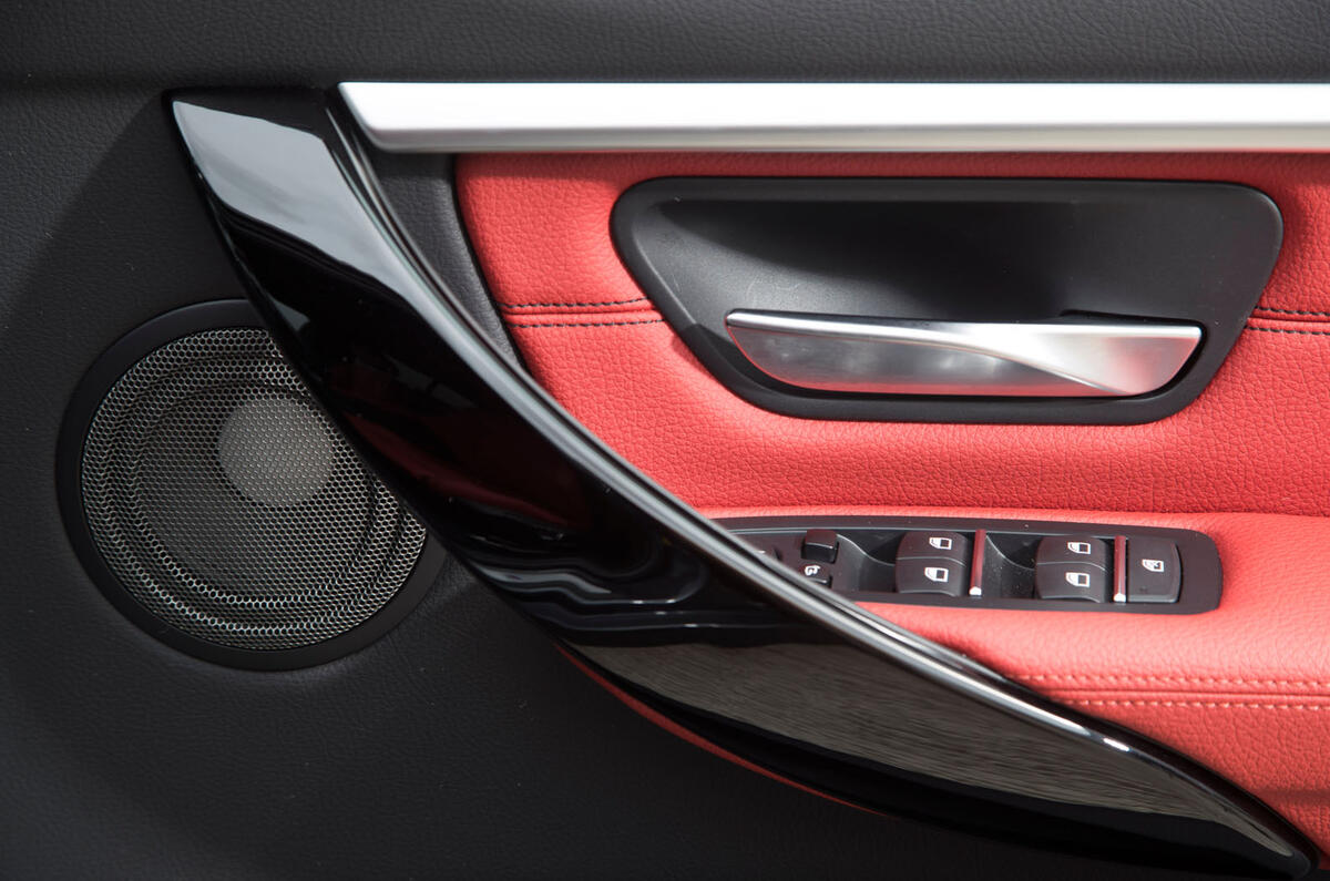 BMW 330e door card