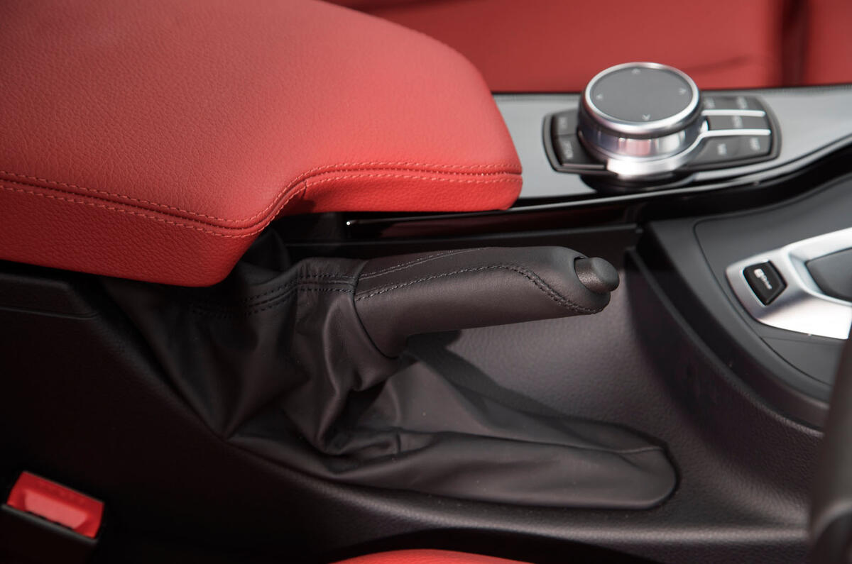BMW 330e iDrive controller