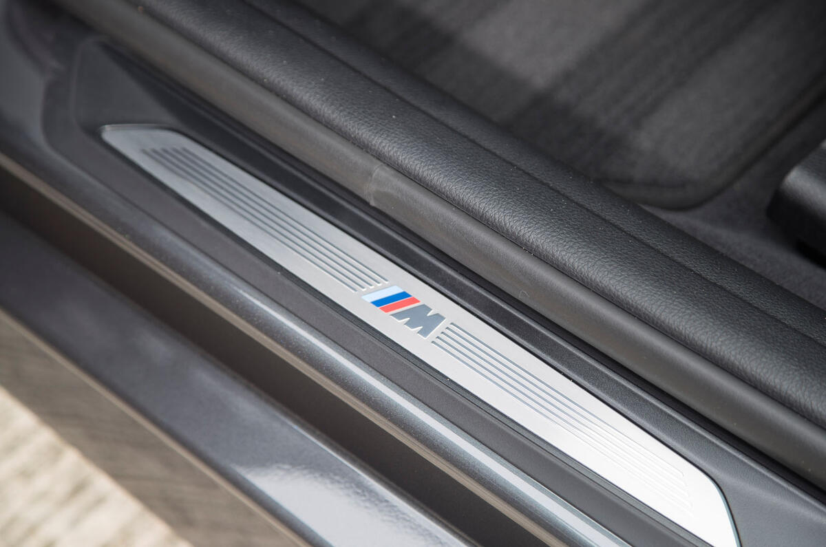 BMW 330e M Sport side sills