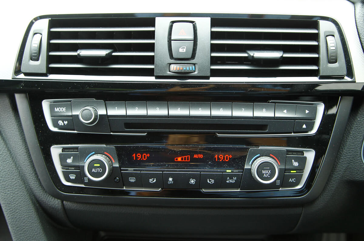 BMW 4 Series centre console