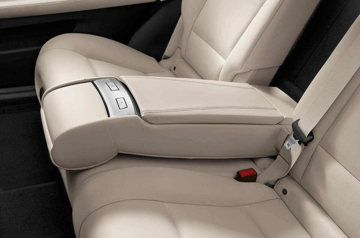 BMW 5 Series rear seat configuration