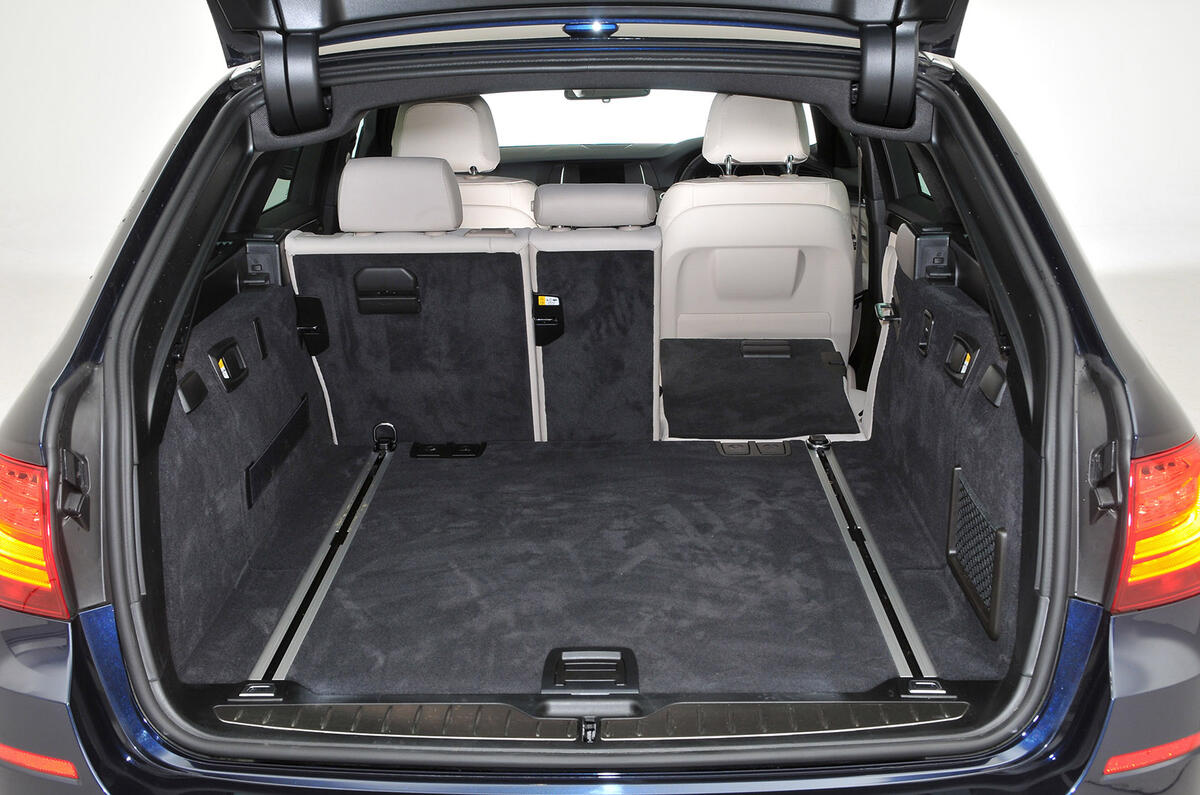 BMW 5 Series Touring boot space
