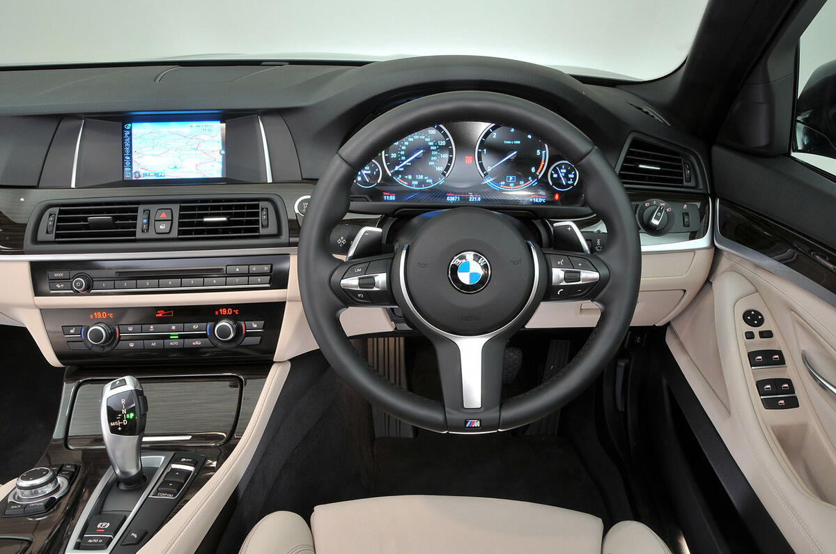 BMW 5 Series Touring dashboard