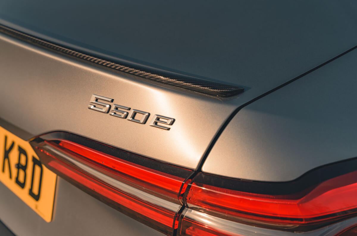 bmw 530e review 2024 08 badge