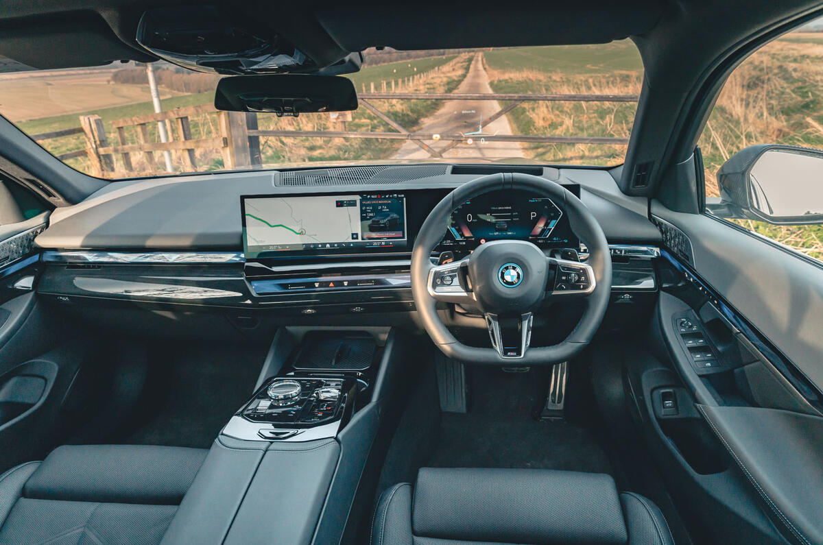 bmw 530e review 2024 09 dash