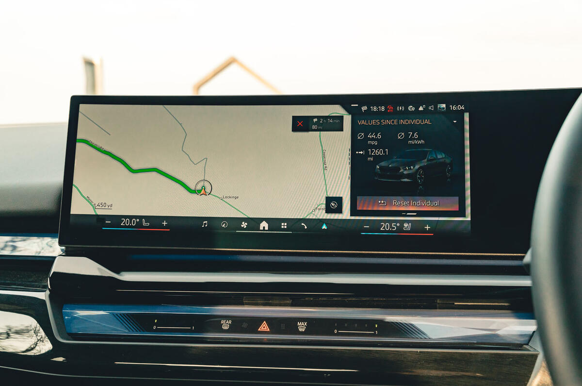 bmw 530e review 2024 15 infotainment