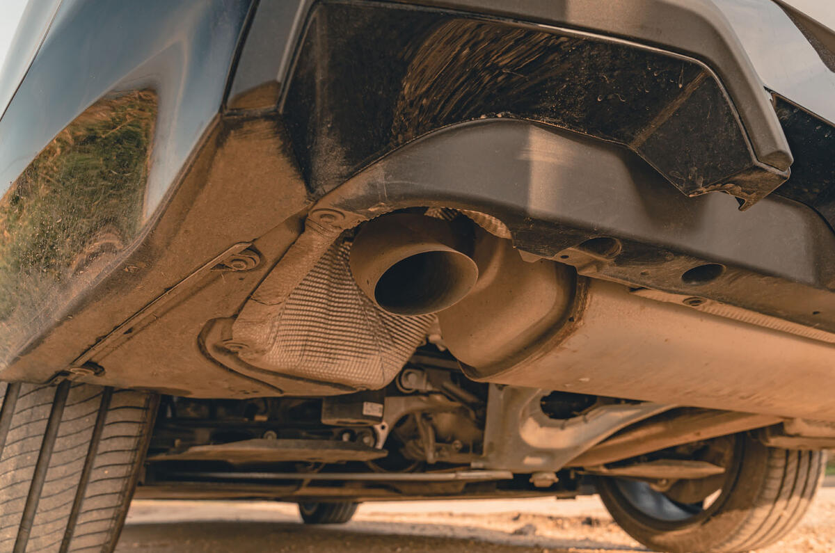 bmw 530e review 2024 20 exhaust