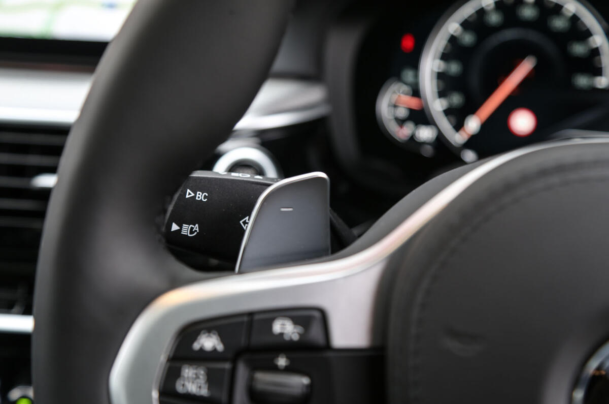 BMW 6 Series Gran Turismo paddle shifters