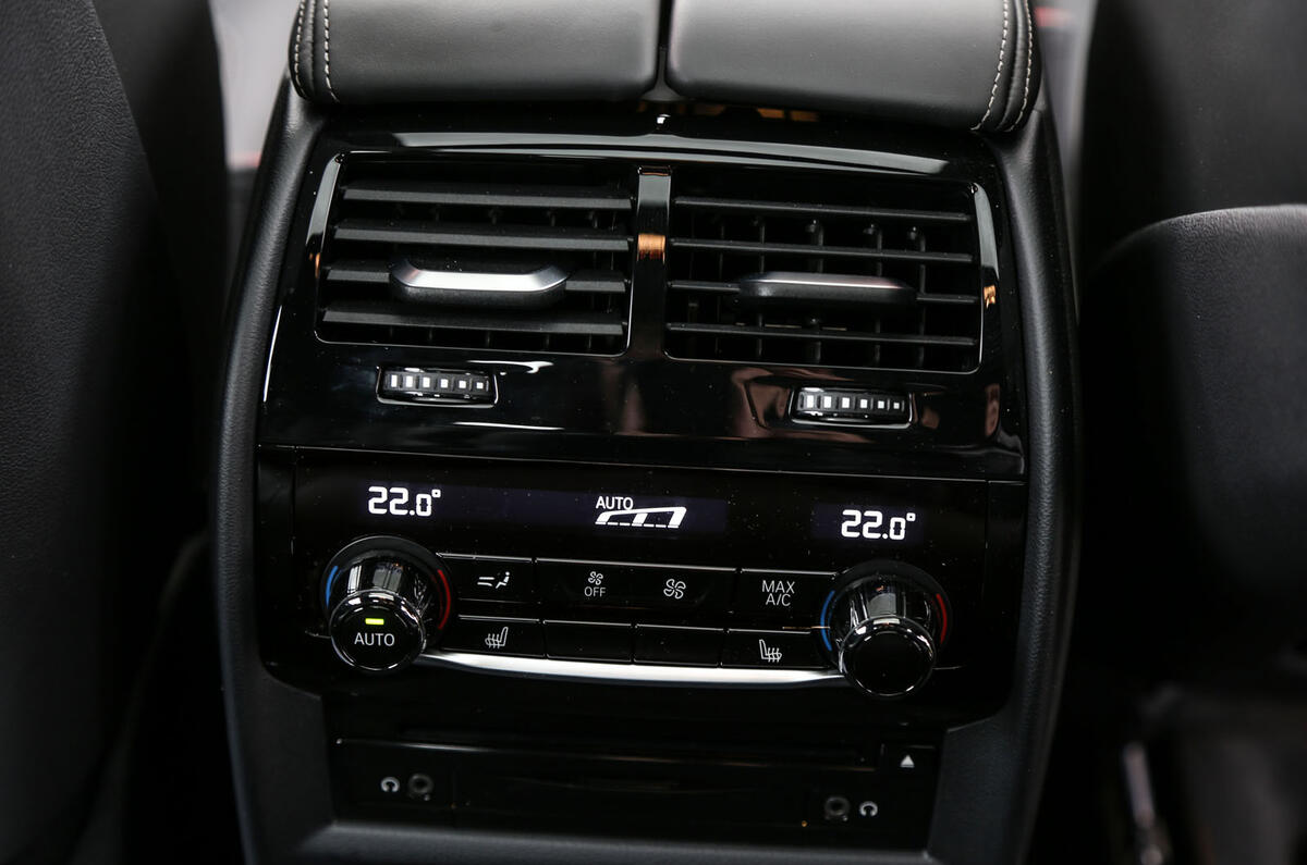 BMW 6 Series Gran Turismo rear climate controls